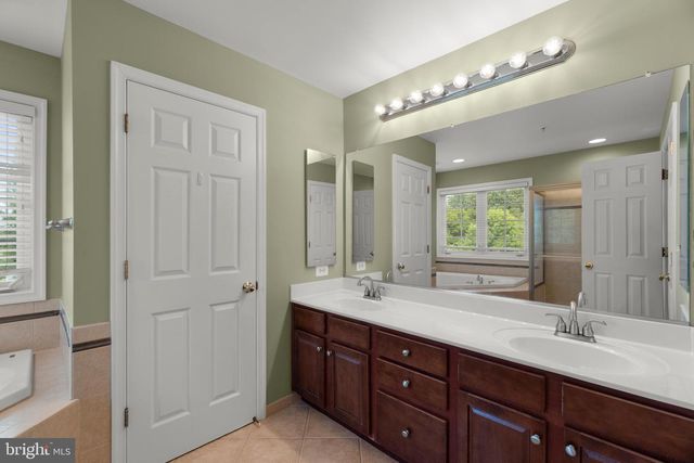 8916 LEE MANOR DR, Ellicott City, MD 21043