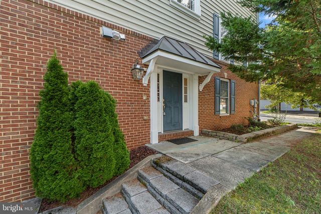 8916 LEE MANOR DR, Ellicott City, MD 21043