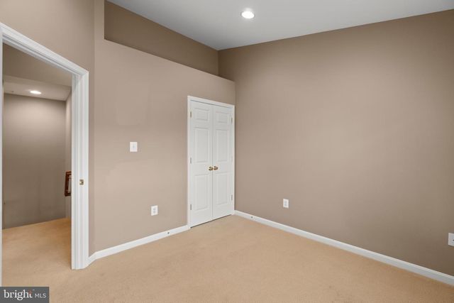 8916 LEE MANOR DR, Ellicott City, MD 21043