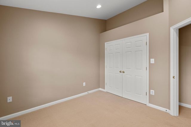 8916 LEE MANOR DR, Ellicott City, MD 21043