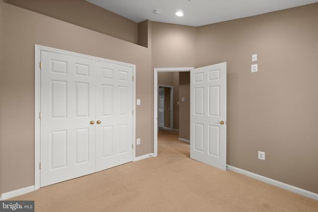 8916 LEE MANOR DR, Ellicott City, MD 21043