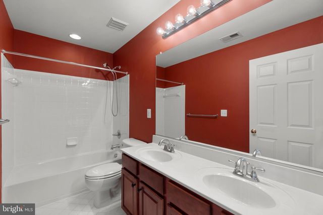 8916 LEE MANOR DR, Ellicott City, MD 21043