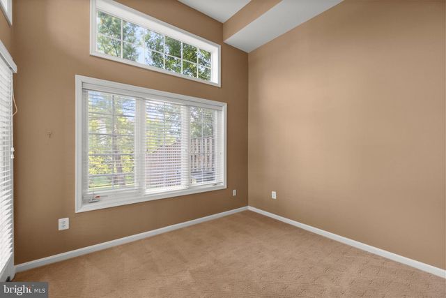 8916 LEE MANOR DR, Ellicott City, MD 21043