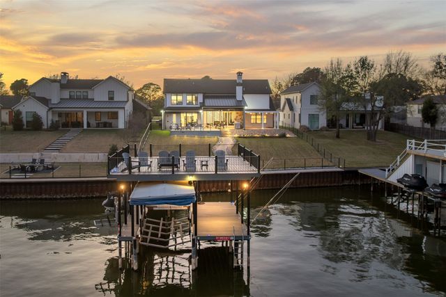 2517 Homestead Court, Tool, TX 75143