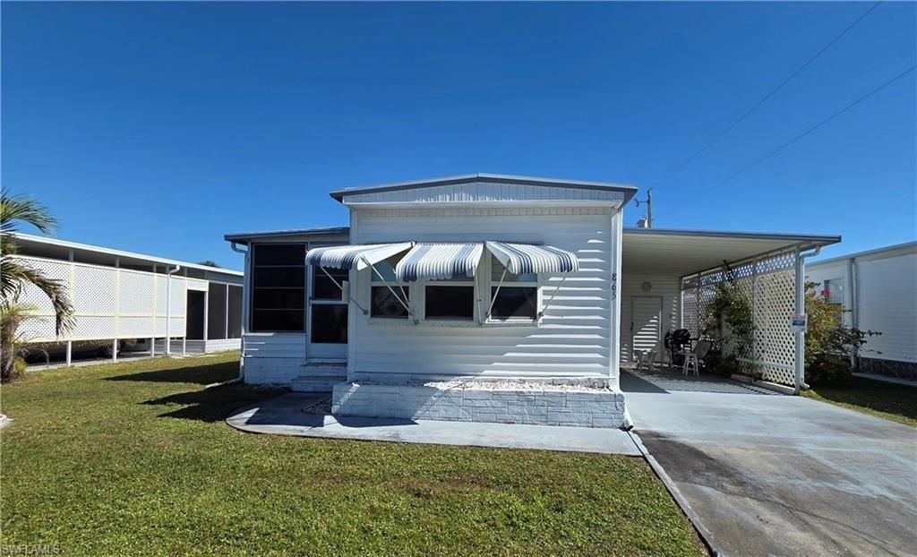 865 Moonlight DR, NORTH FORT MYERS, FL 33917 — exterior