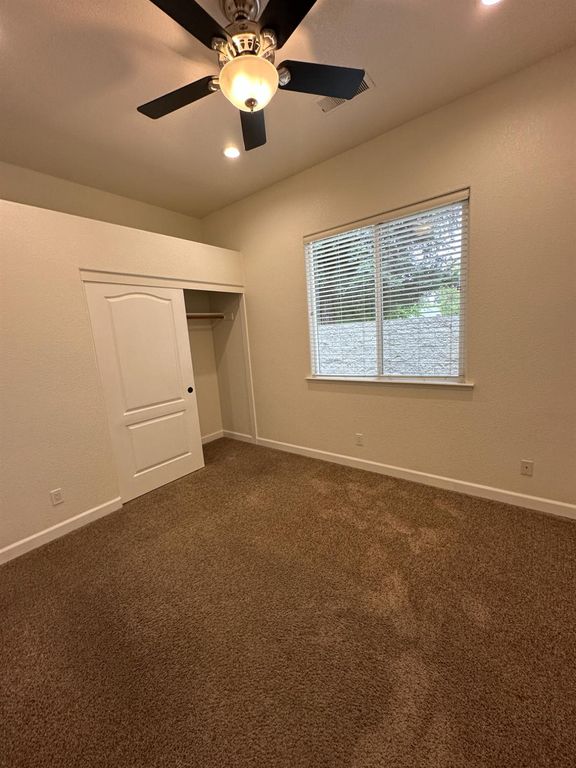 Image 18 of property listing at 7026 N Warren Avenue, Fresno, CA 93711