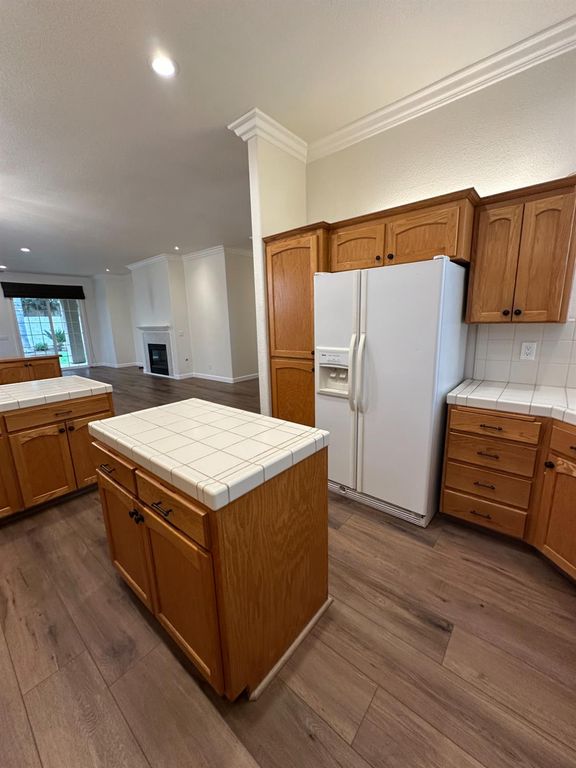 Image 5 of property listing at 7026 N Warren Avenue, Fresno, CA 93711