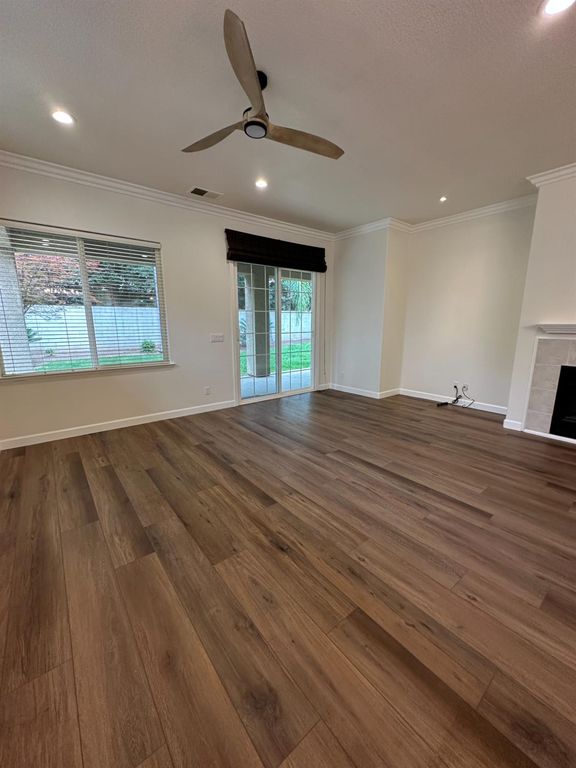 Image 9 of property listing at 7026 N Warren Avenue, Fresno, CA 93711