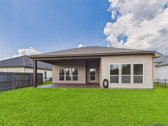 1215 Madrid Ave, St Gabriel, LA 70776