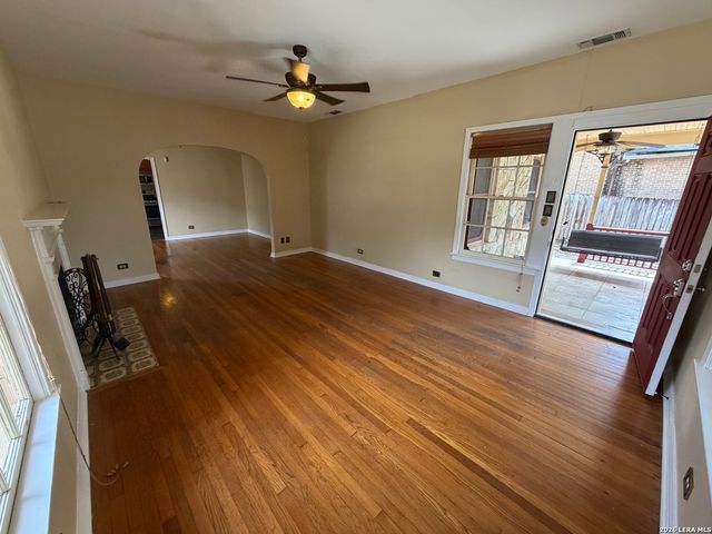 139 THOMAS JEFFERSON DR, San Antonio, TX 78228