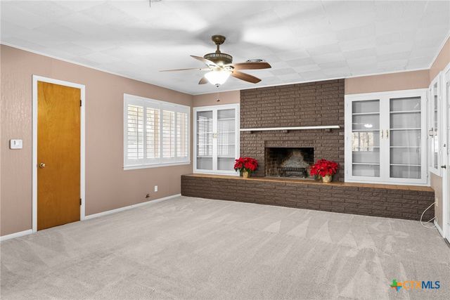 708 W North Ave, Lampasas, TX 76550