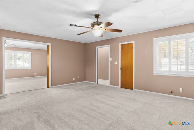 708 W North Ave, Lampasas, TX 76550