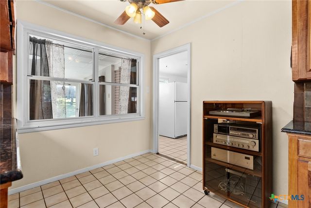 708 W North Ave, Lampasas, TX 76550