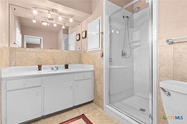 708 W North Ave, Lampasas, TX 76550