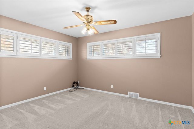 708 W North Ave, Lampasas, TX 76550