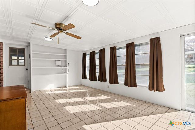 708 W North Ave, Lampasas, TX 76550