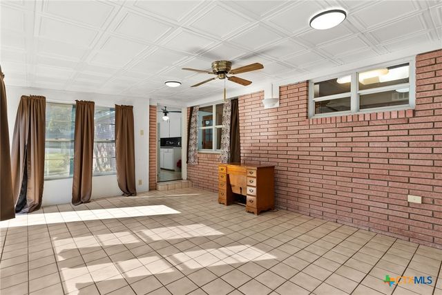 708 W North Ave, Lampasas, TX 76550