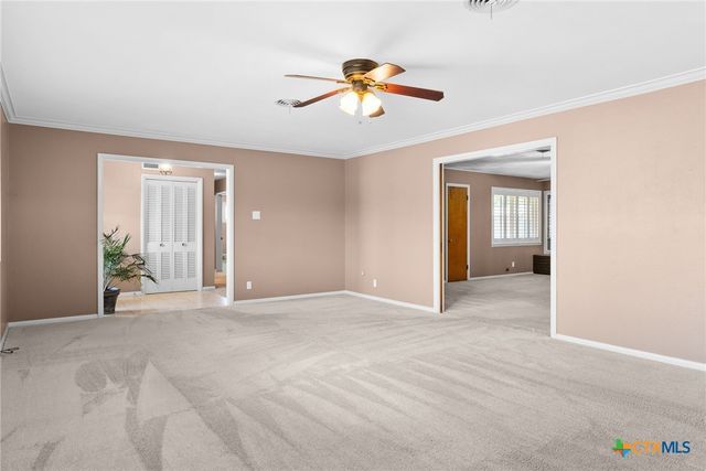 708 W North Ave, Lampasas, TX 76550