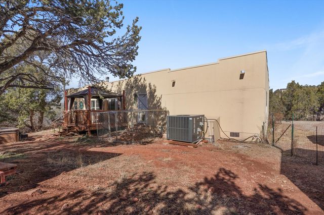 6 Derek Court, Sandia Park, NM 87047