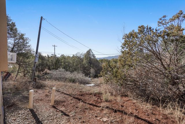 6 Derek Court, Sandia Park, NM 87047