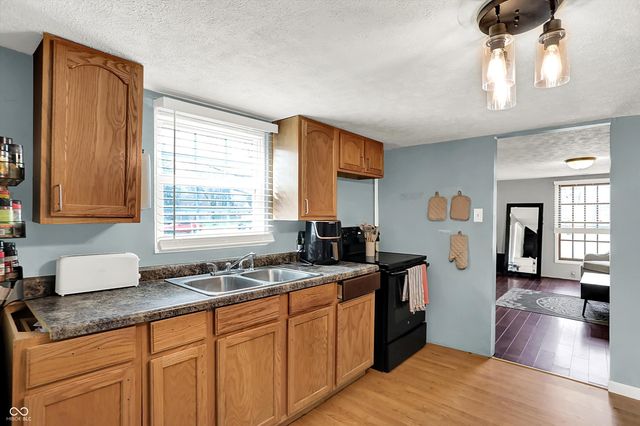 2815 S Roena Street, Indianapolis, IN 46241