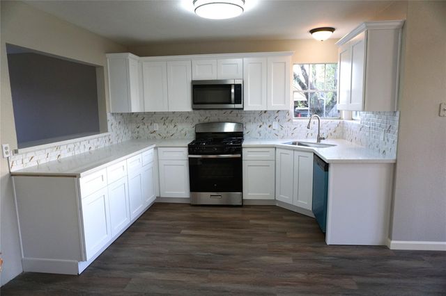 1223 Rebecca Lane, Humble, TX 77338