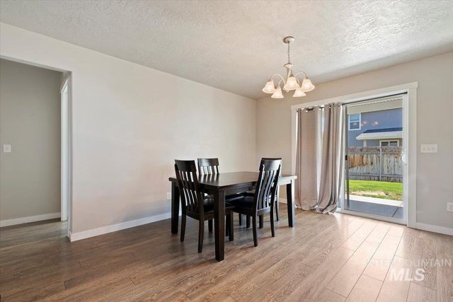 37 N Moab Park Way, Nampa, ID 83651