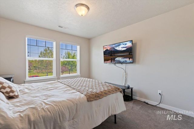 37 N Moab Park Way, Nampa, ID 83651
