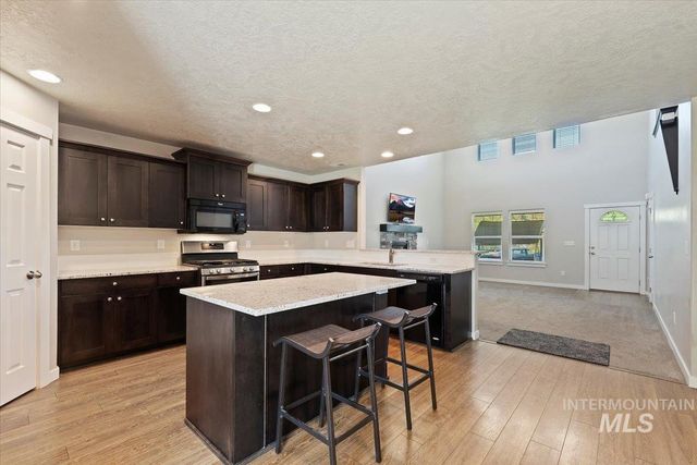 37 N Moab Park Way, Nampa, ID 83651