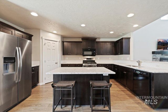 37 N Moab Park Way, Nampa, ID 83651