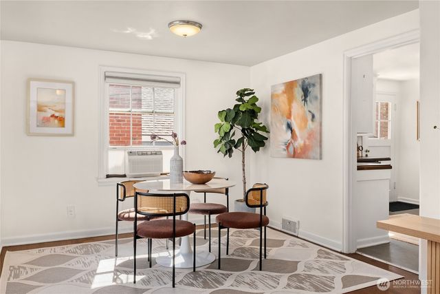 8041 12th Avenue NE, Seattle, WA 98115