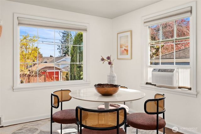 8041 12th Avenue NE, Seattle, WA 98115