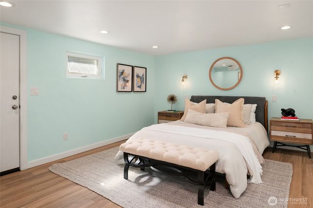 8041 12th Avenue NE, Seattle, WA 98115