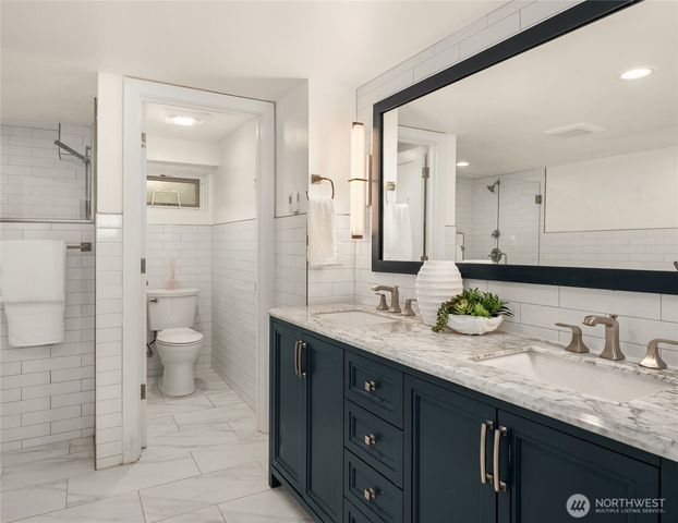 8041 12th Avenue NE, Seattle, WA 98115