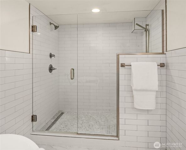 8041 12th Avenue NE, Seattle, WA 98115