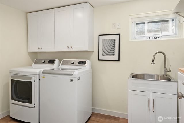 8041 12th Avenue NE, Seattle, WA 98115