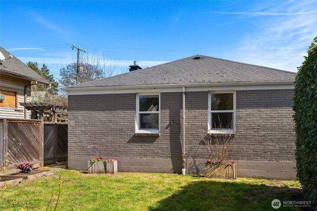 8041 12th Avenue NE, Seattle, WA 98115