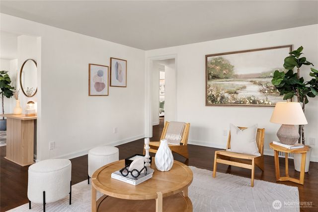 8041 12th Avenue NE, Seattle, WA 98115