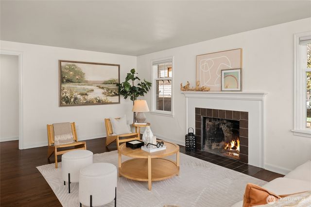 8041 12th Avenue NE, Seattle, WA 98115