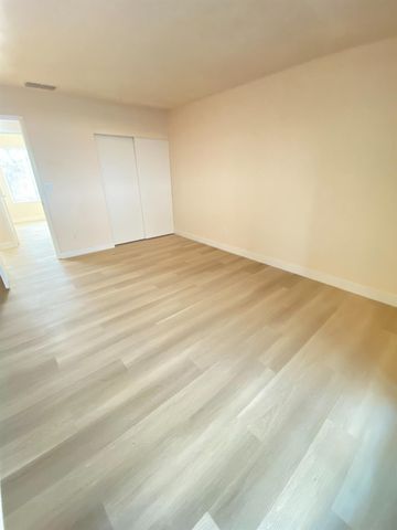 8255 White Sands Way, Sacramento, CA 95828