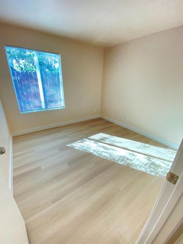 8255 White Sands Way, Sacramento, CA 95828