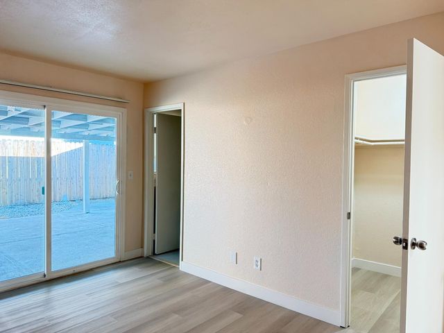 8255 White Sands Way, Sacramento, CA 95828