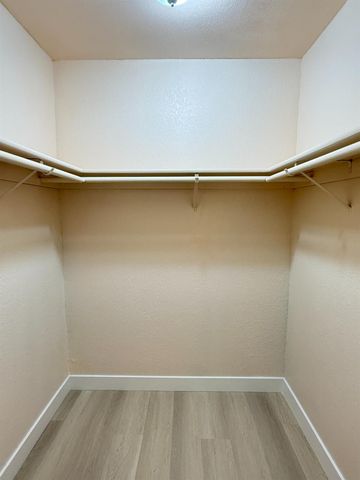 8255 White Sands Way, Sacramento, CA 95828