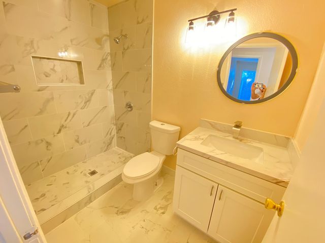 8255 White Sands Way, Sacramento, CA 95828