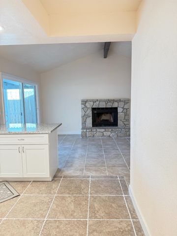 8255 White Sands Way, Sacramento, CA 95828