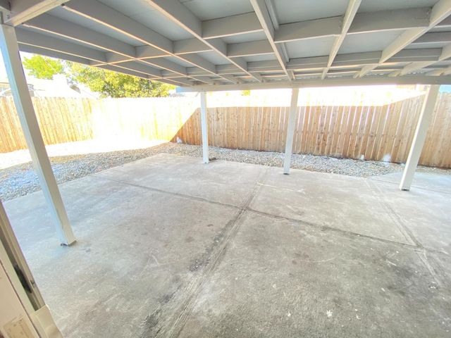 8255 White Sands Way, Sacramento, CA 95828