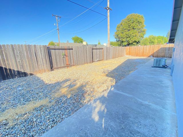 8255 White Sands Way, Sacramento, CA 95828