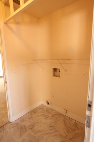 8255 White Sands Way, Sacramento, CA 95828
