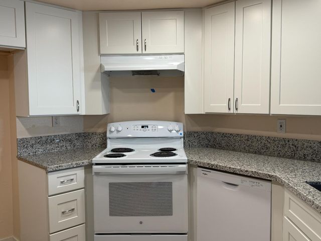 8255 White Sands Way, Sacramento, CA 95828