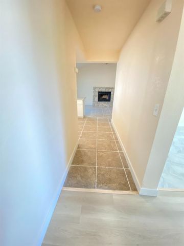 8255 White Sands Way, Sacramento, CA 95828